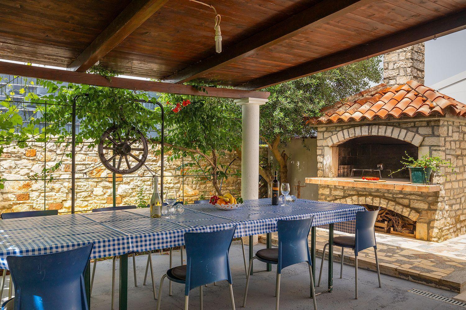 Vikendica Mit Gym, Privatpool, Bbq Pula
